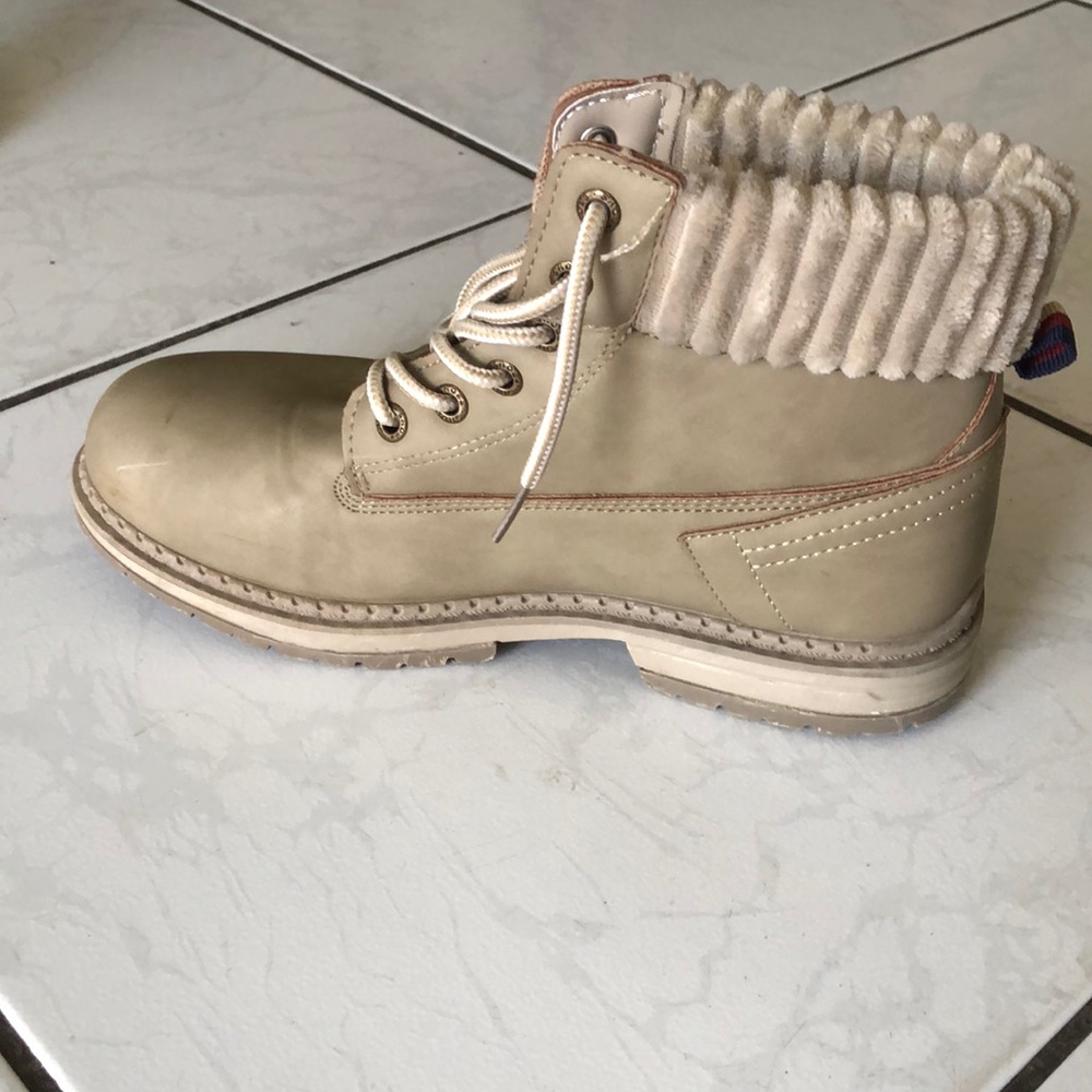 DIRTY LAUNDRY DL. Winter boots for women. Used twice.